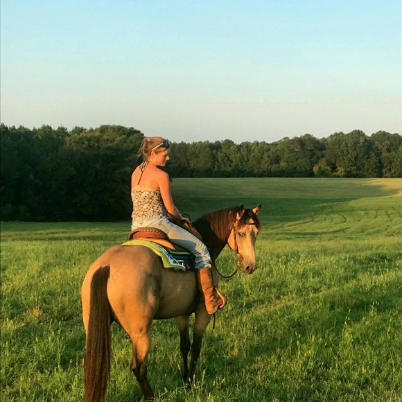 Meet your Posher, Kelly - Picture 2 of 5